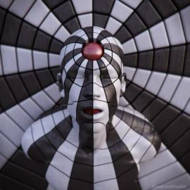 Adam Martinakis 艺术作品