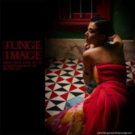 一间很出名的小屋 困缚在这迷幻年华