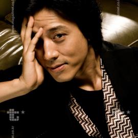 韩载锡忧郁王子酷帅写真