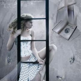 Kassandra创意摄影大片欣赏三