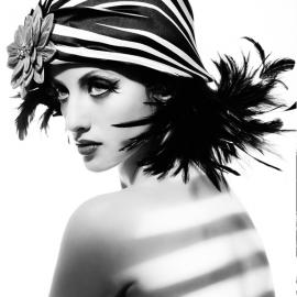 《Beauty》杂志复古妆容封面摄影欣赏