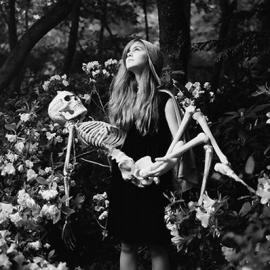 paper.lilies黑白摄影作品：骷髅