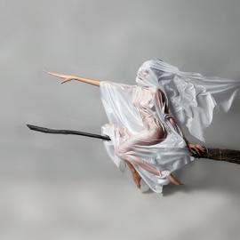 磁悬浮Sergei Bizjaev创意摄影大片