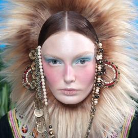 2010年六月巴西Vogue超模Pernille Moeller时尚演绎