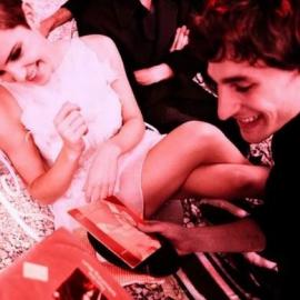 Vogue12月号刊英国版—Mario Testino掌镜