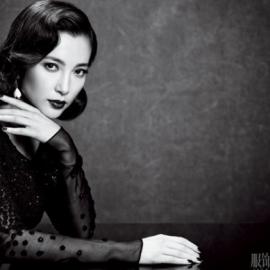 李冰冰登上《Vogue》China2011年1月号封面