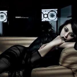 范冰冰登法杂志封面 美人点痣耍性感