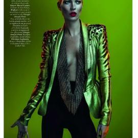 Kate Moss演绎《Vogue》法国版奢华大片