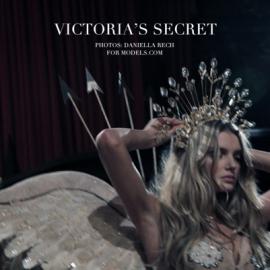 后台呈现维多利亚的秘密