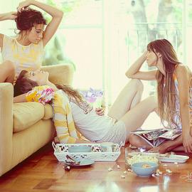 亲密无间的闺密