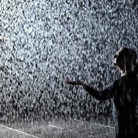 让你在房内享受倾盆大雨