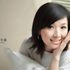 粉嫩嫩的温柔小美人