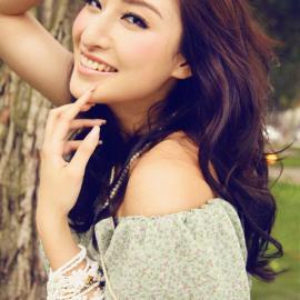 容光焕发的小吴佩慈