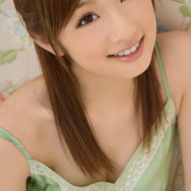 清纯美女进房行，下厨房也行