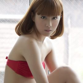 重盛さと美红内衣写真
