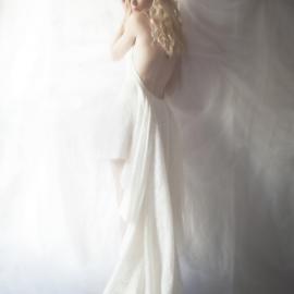 《Kaltblut》杂志朦胧性感薄纱诱惑特辑