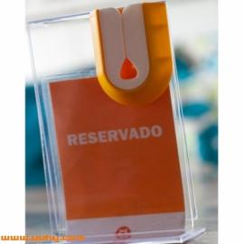 冰箱上的酱料包切割刀：Khort