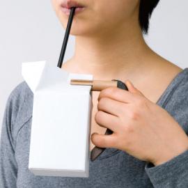 创意的酸奶屋助手：Minna