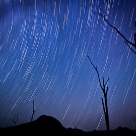 24张2010年8月英仙座流星雨摄影照片