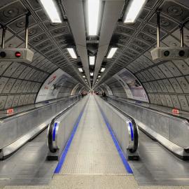 20张美丽的地下空间摄影照片