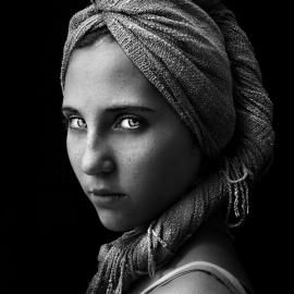 30张以女性美为主题的摄影照片