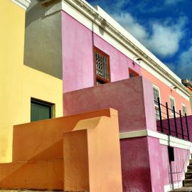 色彩迷人的开普敦Bo-kaap摄影照片