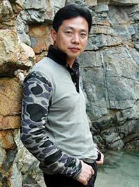 区志航：我用裸体见证2014年
