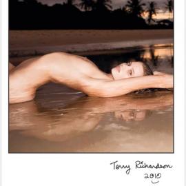 Terry Richardson为Pirelli轮胎拍摄的2010年历