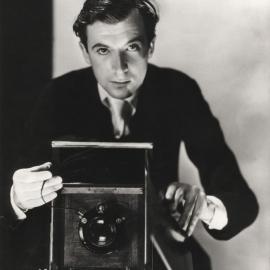 Cecil Beaton 永远的康乃馨