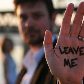感人短片——《Leave Me》