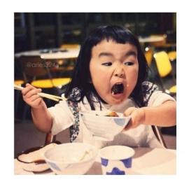 走红instagram的表情女帝大人