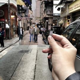他从未远离，我情怀未变