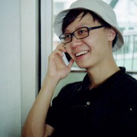 草莓专属摄影师：梁爽