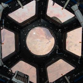 最美的摄影点 由太空站的穹顶舱拍摄出美丽地球