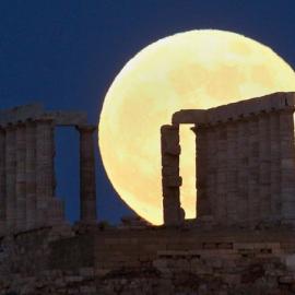 同一星空下的超级月亮（2013）