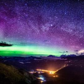 在洛基山拍摄的美丽极光