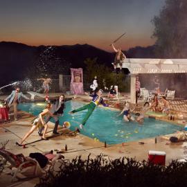 一张耗费无数香槟，重拍了60次的照片