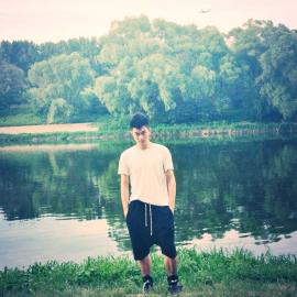 现像：在束缚中的荧光人像摄影