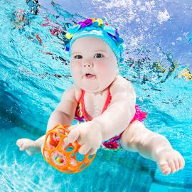 萌你一脸血的“落水儿童”