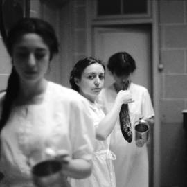 疯狂的世界，寂静的你！