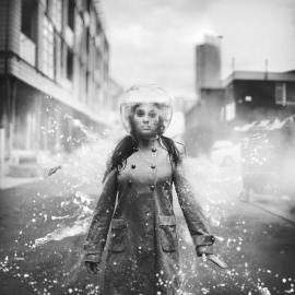 Rosie Hardy的超现实主义梦境