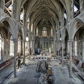 他因为这些照片被捕了20次