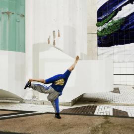 世界在我头顶之下