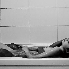 可作蒲苇韧如丝 亦如磐石无转移