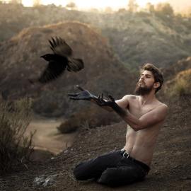 Diggie Vitt：超现实主义情绪人像