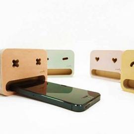 饥饿的手机底座