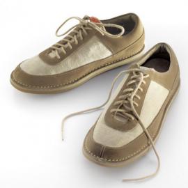 轻盈舒适的鞋子