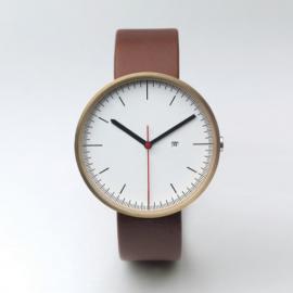 简单时尚的手表