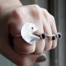 《食豆小子》指环