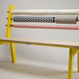 活动的靠背长椅